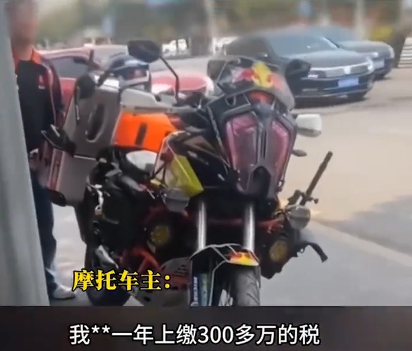 警方通报!张某某(男,27岁)被行拘! 警方通报!张某某(男,27岁)被行拘!