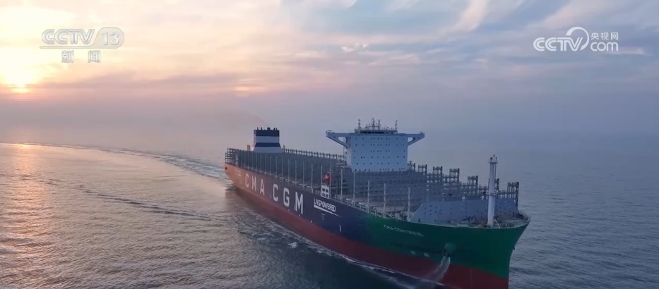 海上“超级带货王”交付 中国造船业接连刷新纪录 海上“超级带货王”交付 中国造船业接连刷新纪录