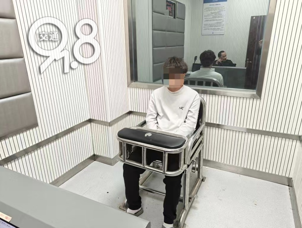 杭州警方通报:谢某某(男,28岁,自由职业者)已被抓 杭州警方通报:谢某某(男,28岁,自由职业者)已被抓