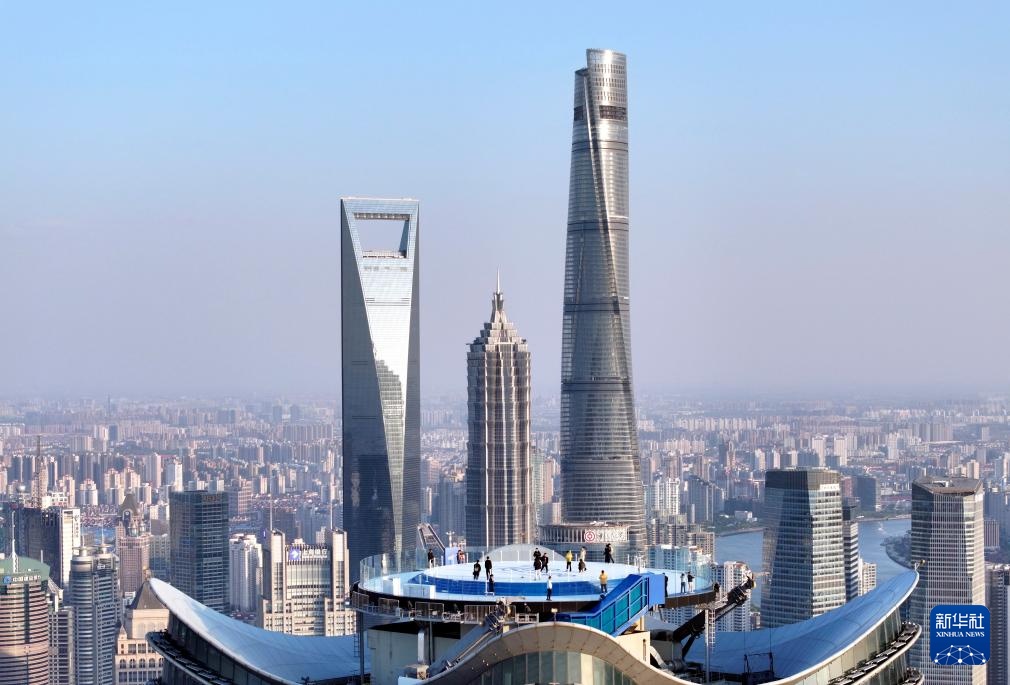 上海320米空中观景台开放 全景俯瞰城市天际线 上海320米空中观景台开放 全景俯瞰城市天际线