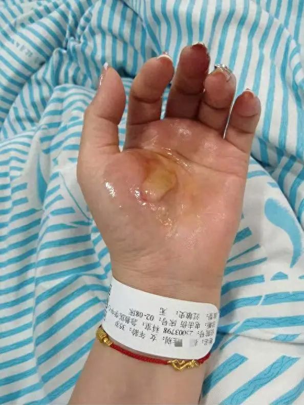 女子洗澡险丢命,只因家中缺少这一装置!快自查 女子洗澡险丢命,只因家中缺少这一装置!快自查