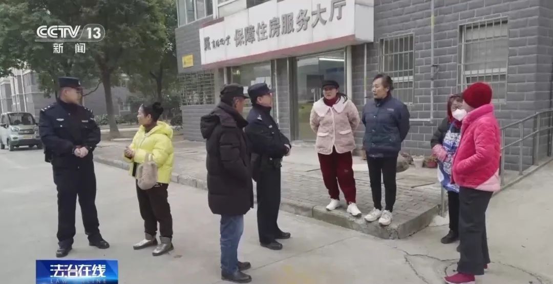 离谱！男子怕被妻子发现，竟将酒瓶从18楼扔下