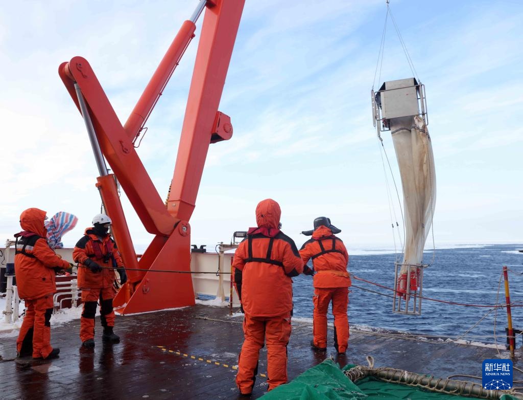 第41次南极考察|“雪龙2”号完成南大洋秋季科考任务 第41次南极考察|“雪龙2”号完成南大洋秋季科考任务