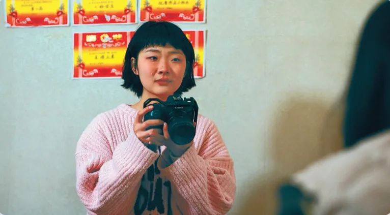 满屏“破防”与“泪目”，小时候的语文课文，是你长大后的人生吗？