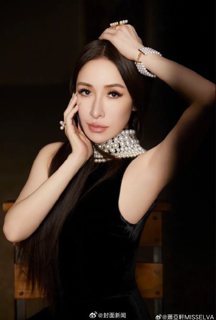 萧亚轩急于实现粉丝承诺伤势加重 经纪人：动了5次手术，重新上台指日可待