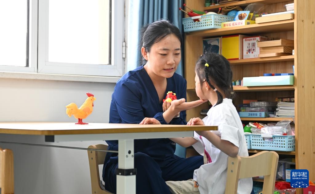 内蒙古鄂尔多斯：多措并举关爱残障人士