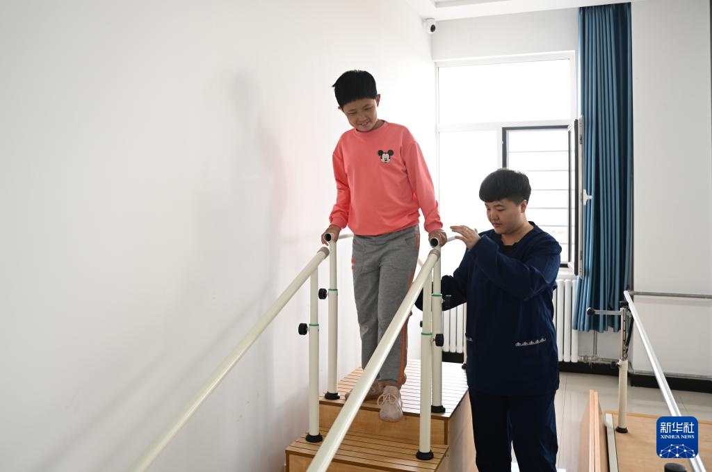 内蒙古鄂尔多斯：多措并举关爱残障人士