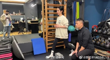 萧亚轩急于实现粉丝承诺伤势加重 经纪人：动了5次手术，重新上台指日可待