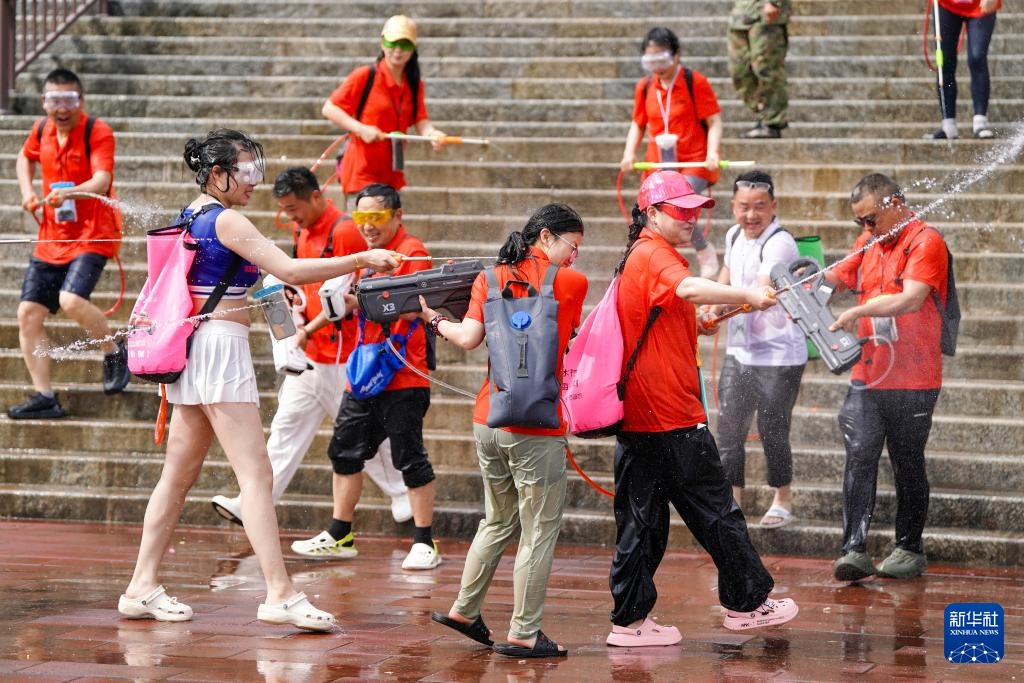 庆祝泼水节 庆祝泼水节