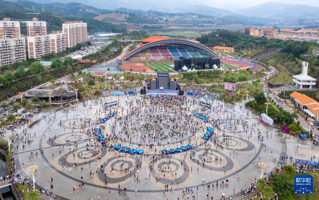 庆祝泼水节 庆祝泼水节