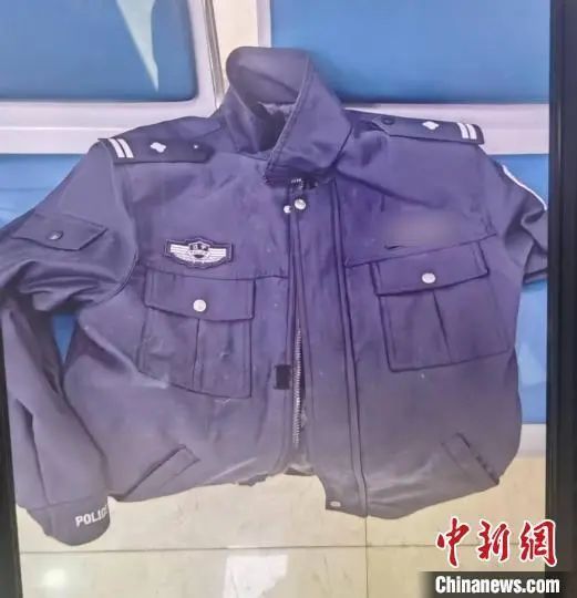 为在女友面前充面子，啤酒销售员在公安局冒充警察！大连警方通报：任某准被抓！