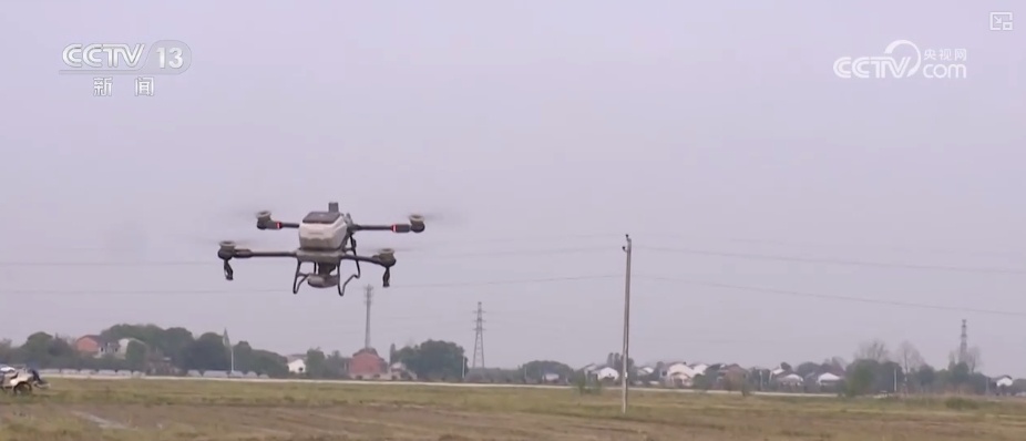 数字赋能春耕沃野生机勃勃 一幅幅“科技春耕图”在广袤田野铺展开 数字赋能春耕沃野生机勃勃 一幅幅“科技春耕图”在广袤田野铺展开