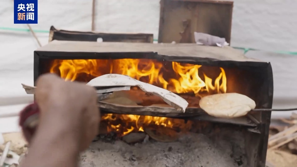 “妈妈告诉我，我们别无选择” 加沙民众在封锁下艰难求生