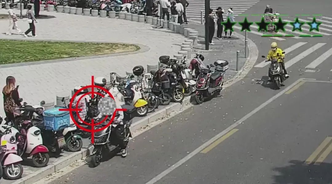 知道戴手铐“不好看”,为什么还要干这事…… 知道戴手铐“不好看”,为什么还要干这事……