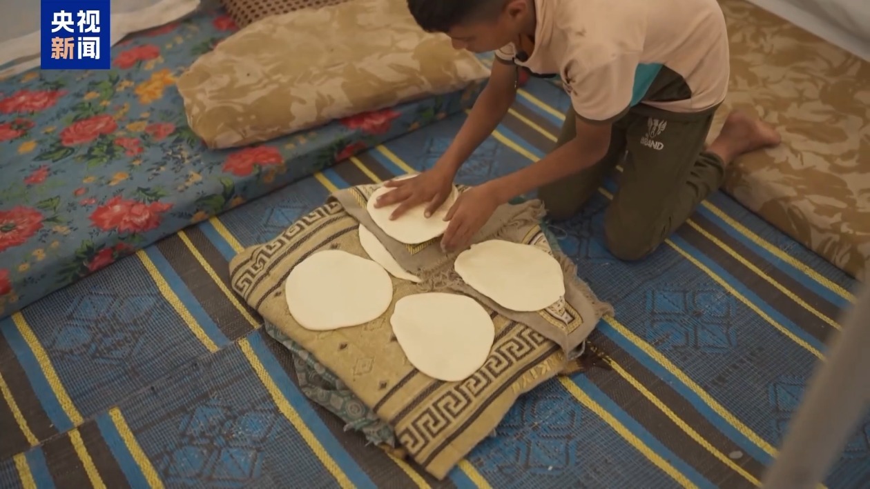 “妈妈告诉我，我们别无选择” 加沙民众在封锁下艰难求生