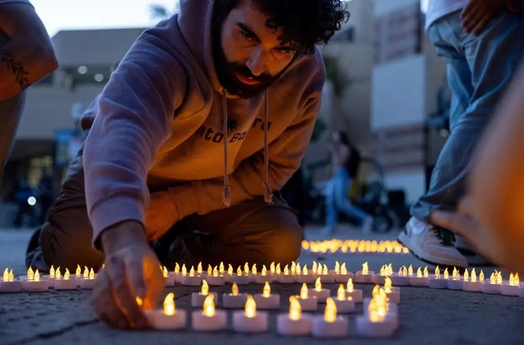 哈佛“硬刚”特朗普政府,约22.6亿美元被冻结!最新...... 哈佛“硬刚”特朗普政府,约22.6亿美元被冻结!最新......