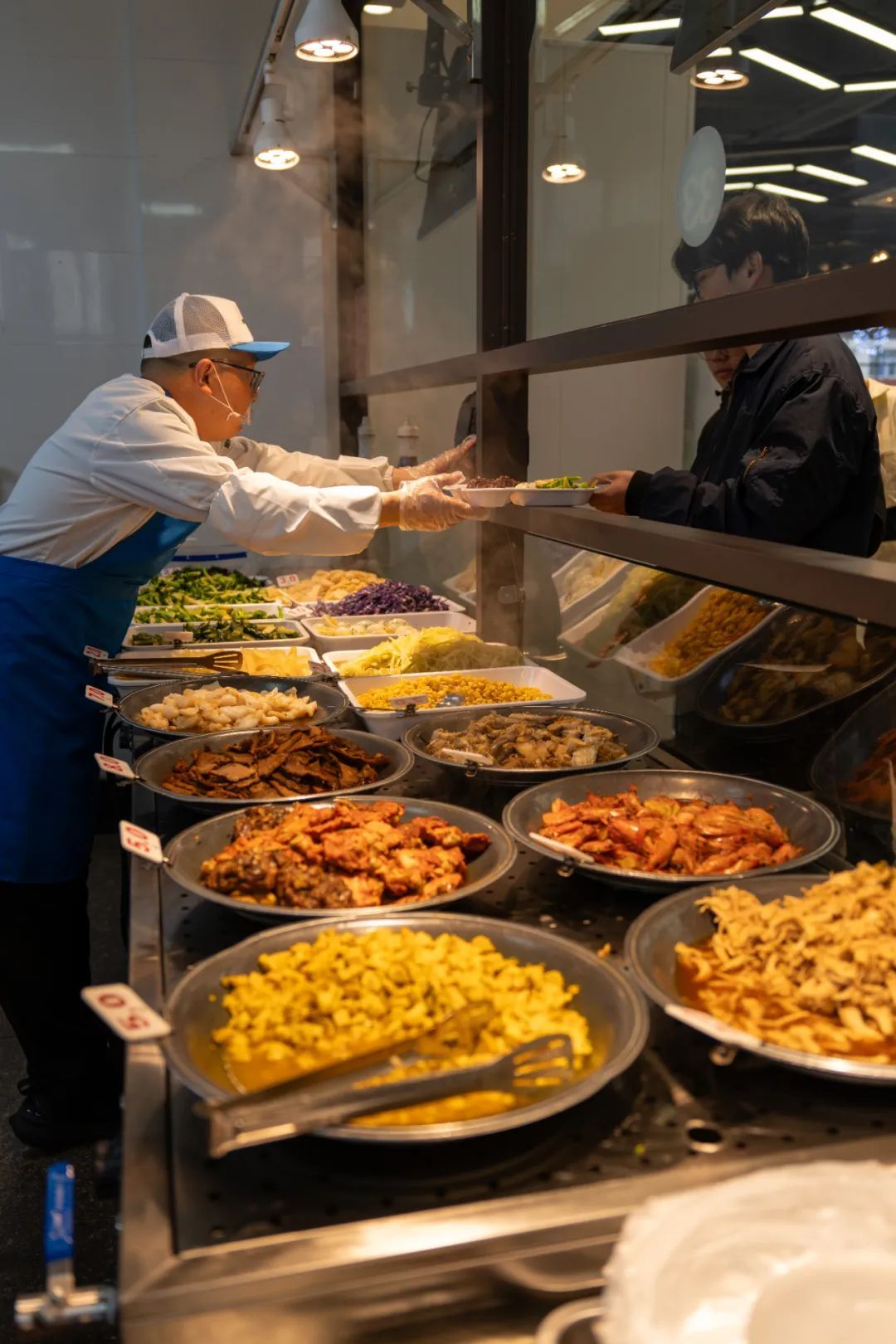 减脂期没戴眼镜,误食了一锅蒸鸡蛋糕怎么办?网友:“人没事就好,香坏了吧……” 减脂期没戴眼镜,误食了一锅蒸鸡蛋糕怎么办?网友:“人没事就好,香坏了吧……”