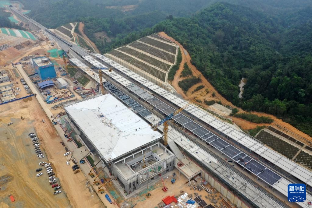 南凭高铁崇凭段新建站房进入全面装饰装修阶段 南凭高铁崇凭段新建站房进入全面装饰装修阶段