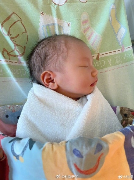 张檬晒照官宣生子 张檬晒照官宣生子