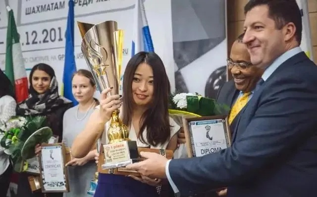 首位!90后中国姑娘改写历史,恭喜!恭喜!恭喜!恭喜!恭喜! 首位!90后中国姑娘改写历史,恭喜!恭喜!恭喜!恭喜!恭喜!