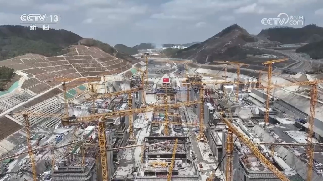 重磅经济数据出炉 解读5.4%增长背后的亮点与挑战