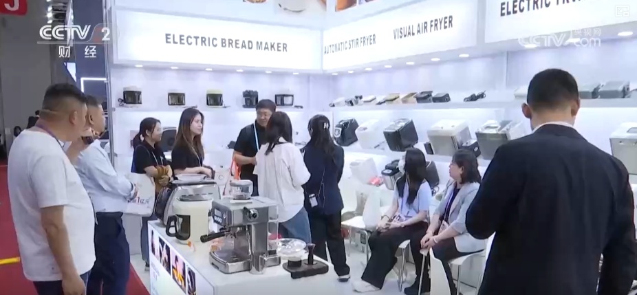 早布局、谋拓展，打出“组合拳”！外贸企业多维度发力寻找新商机