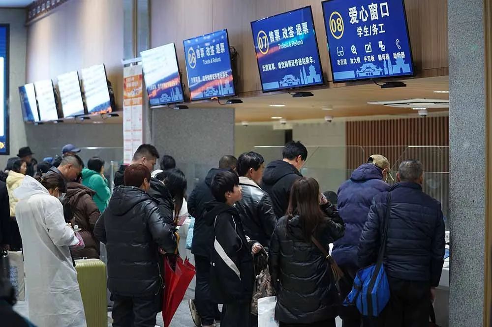 没带身份证如何坐高铁？