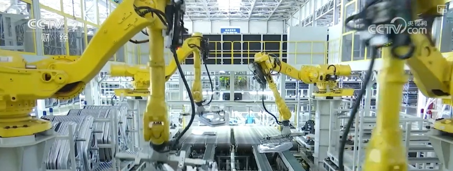 2.6万亿元、12.5万亿元、6.5%,数据支撑信心!中国为全球产业链供应链注入确定性 2.6万亿元、12.5万亿元、6.5%,数据支撑信心!中国为全球产业链供应链注入确定性