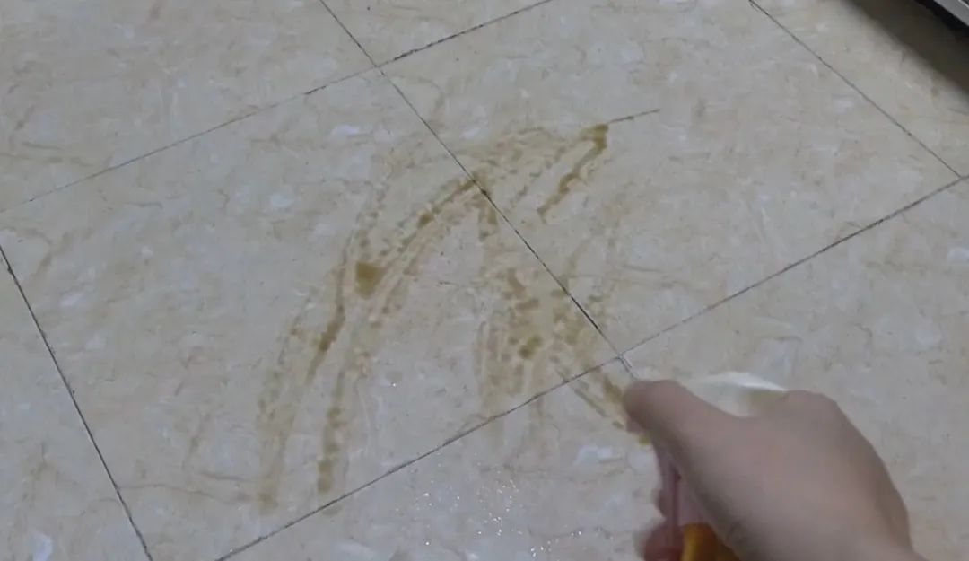 生姜加食盐混在一起，作用真厉害