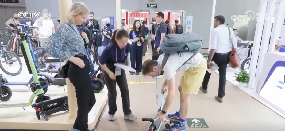 中国制造“逐绿向新”收获实打实订单 自主品牌产品出口规模逐年增长