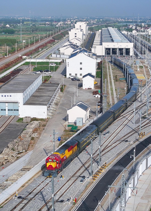 铁路上的“综合医院”+1!江苏启东客车技术整备所正式启用 铁路上的“综合医院”+1!江苏启东客车技术整备所正式启用