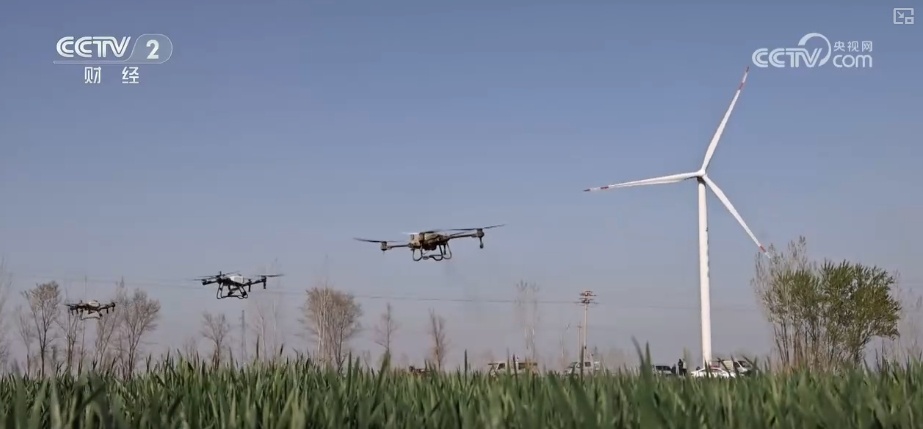 “科技+服务”助力“慧”好“春耕图” 科技显身手夯实丰收基础 “科技+服务”助力“慧”好“春耕图” 科技显身手夯实丰收基础