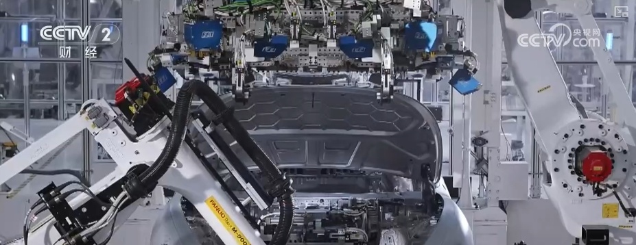 2.6万亿元、12.5万亿元、6.5%,数据支撑信心!中国为全球产业链供应链注入确定性 2.6万亿元、12.5万亿元、6.5%,数据支撑信心!中国为全球产业链供应链注入确定性