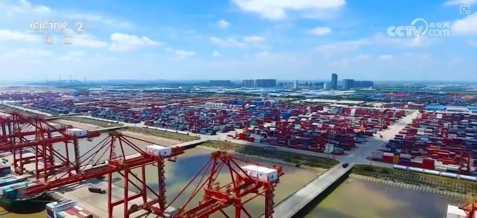 2.6万亿元、12.5万亿元、6.5%,数据支撑信心!中国为全球产业链供应链注入确定性 2.6万亿元、12.5万亿元、6.5%,数据支撑信心!中国为全球产业链供应链注入确定性