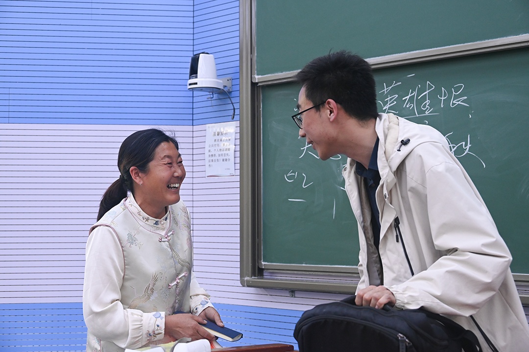 “沂蒙二姐”,“圆梦”大学校园! “沂蒙二姐”,“圆梦”大学校园!