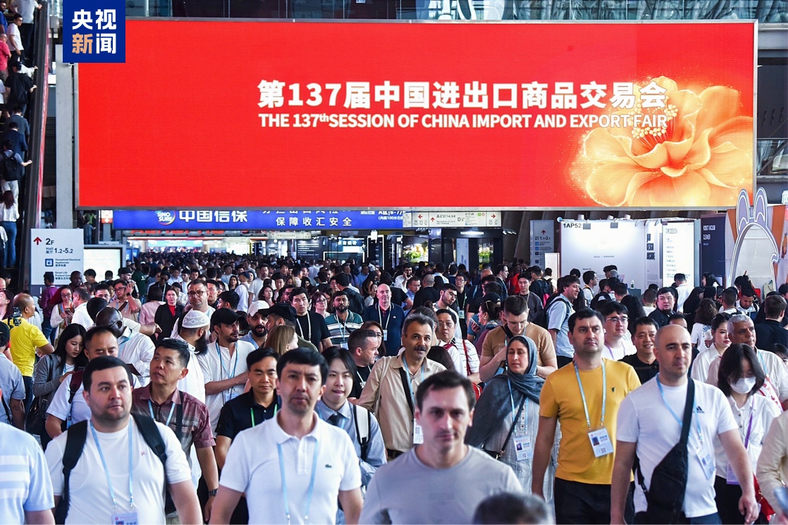 风雨中起跑 68载广交会如何再育新机？