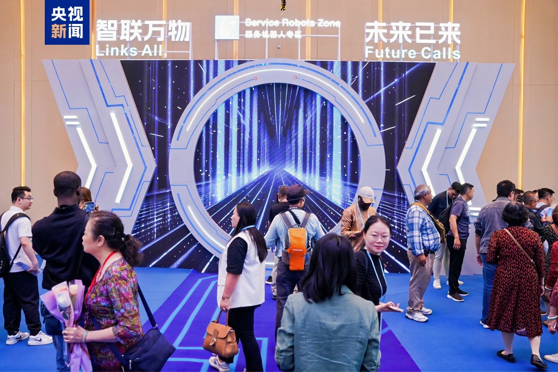 风雨中起跑 68载广交会如何再育新机？