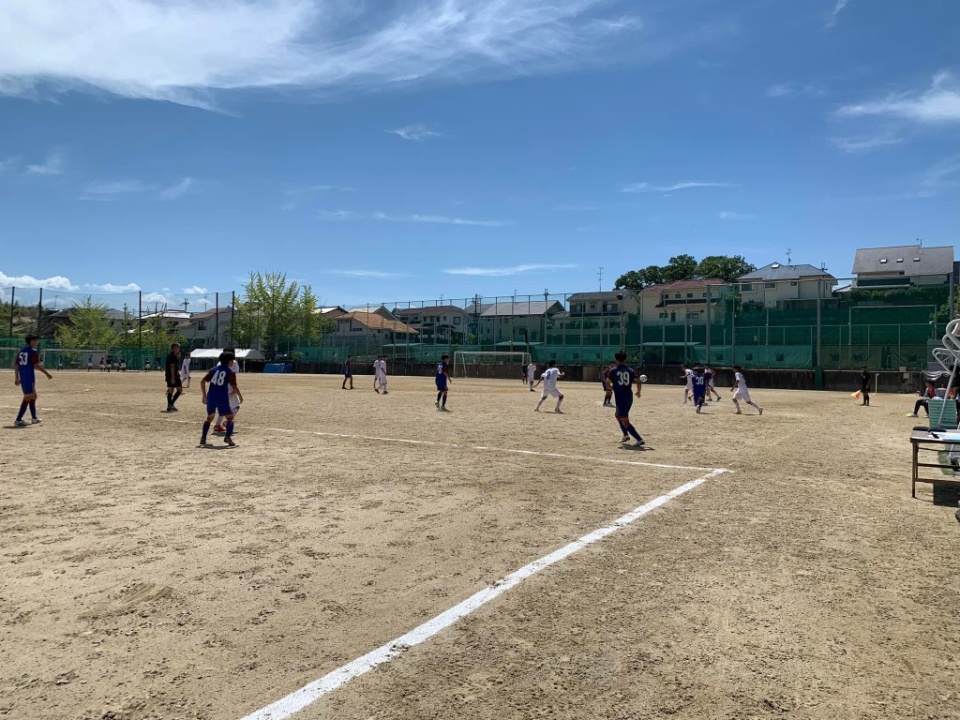日本校园遭雷击,6学生送医,警方发现学校操场安装避雷针 日本校园遭雷击,6学生送医,警方发现学校操场安装避雷针
