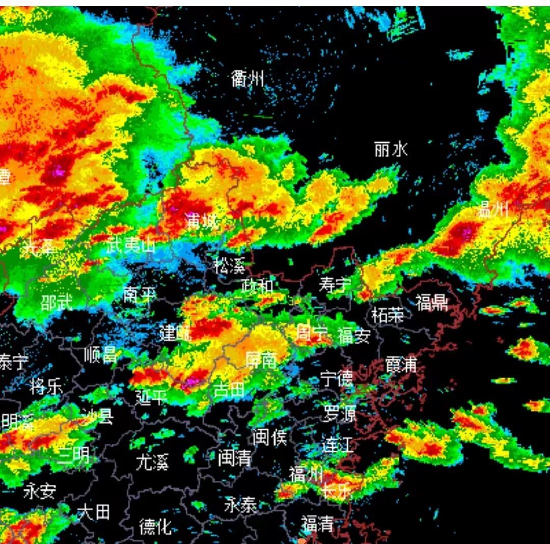 已抵达福建！暴雨、雷电、大风、冰雹！今天出门的注意