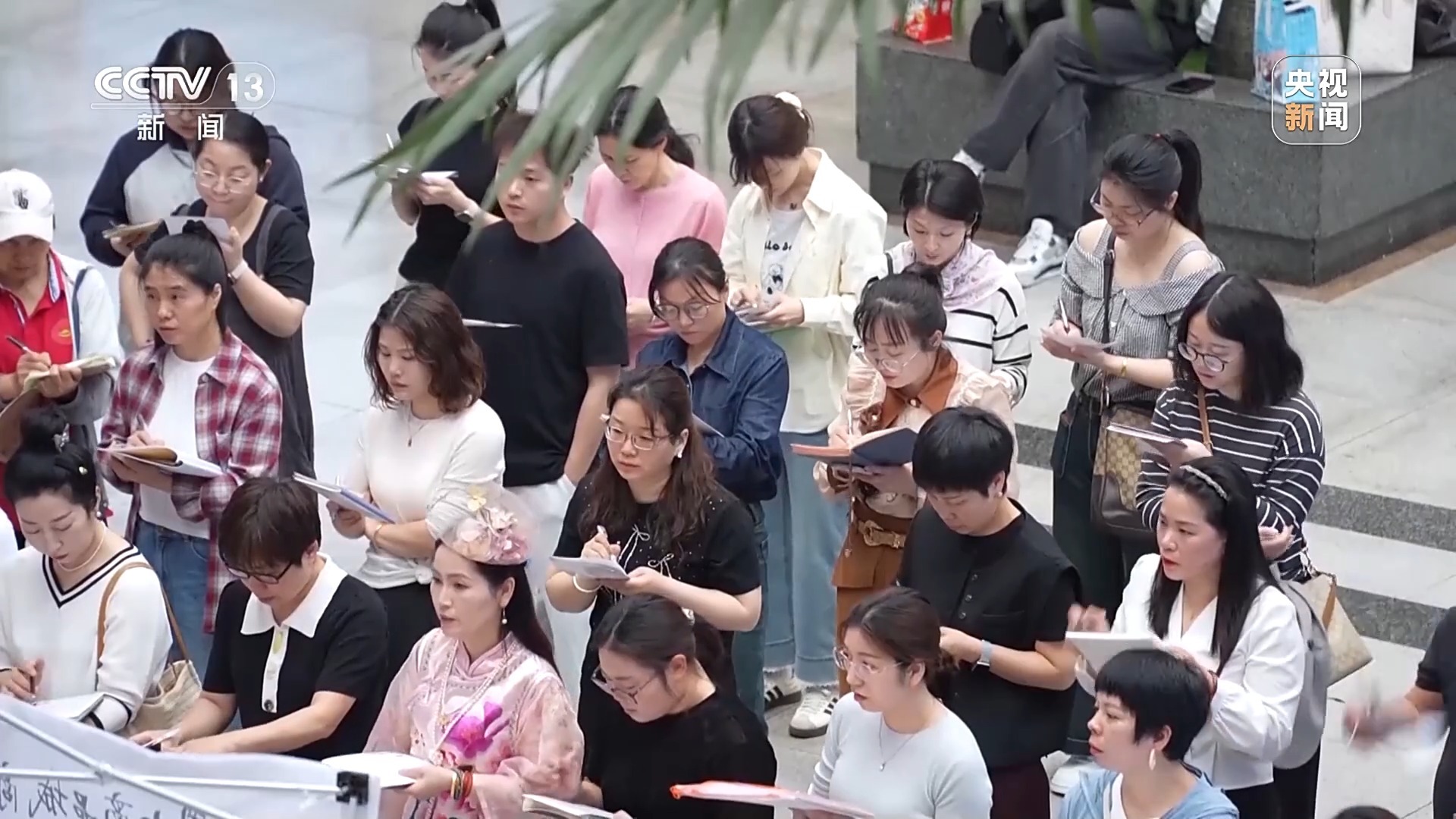义乌女老板对CNN霸气喊话：美国要货就给，不要就分给其他客户