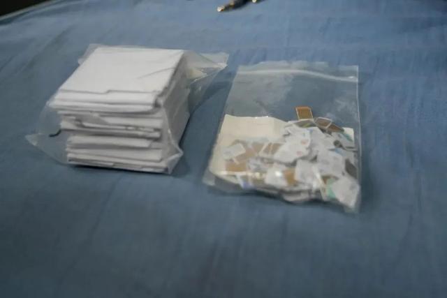 接头暗号:“哥,是你吗?” 接头暗号:“哥,是你吗?”