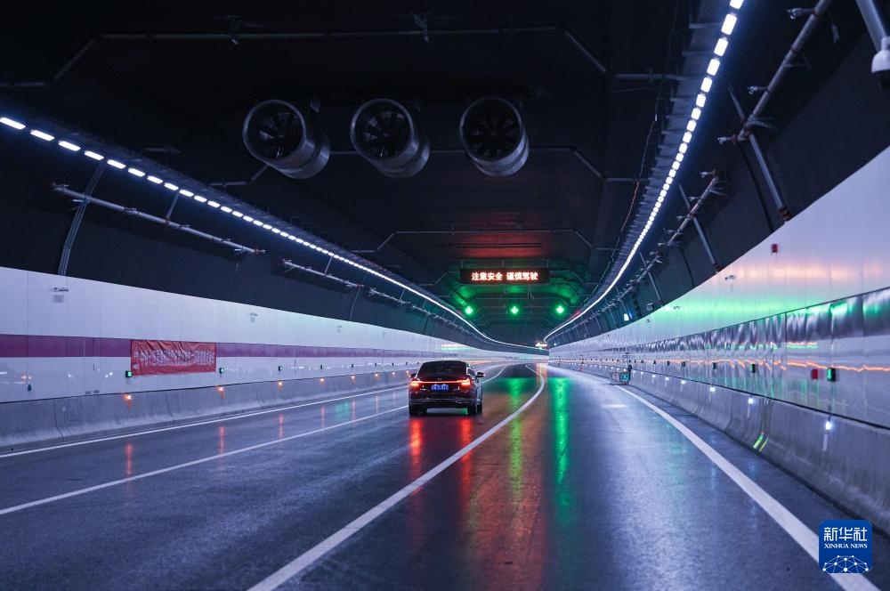 北京东六环改造工程建成通车