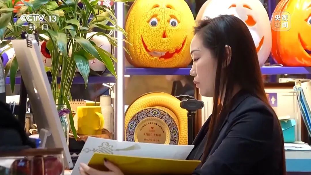 义乌女老板霸气回应CNN