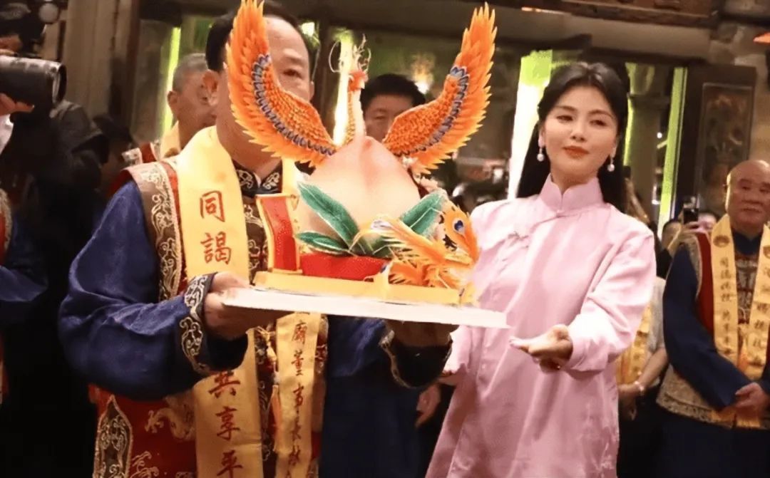 演员刘涛，官宣新身份！