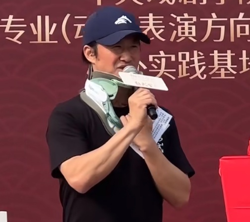 51岁演员吴京，意外受伤