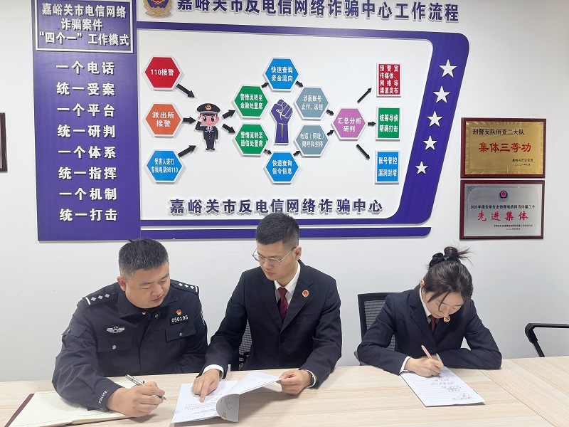 “高额返利”让她深陷传销泥潭,女装店老板从参与传销成为骨干 “高额返利”让她深陷传销泥潭,女装店老板从参与传销成为骨干