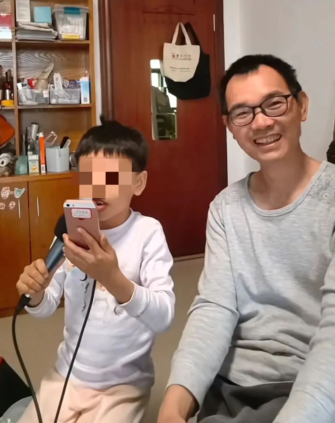 近4年不租房睡车里省10万!上热搜的程序员回应了:不为省钱,有“小别墅” 近4年不租房睡车里省10万!上热搜的程序员回应了:不为省钱,有“小别墅”