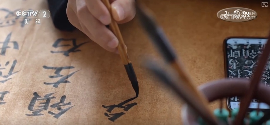 “新型夜校”释放火热新消费 素人改造、达人合作……门店有了新变化