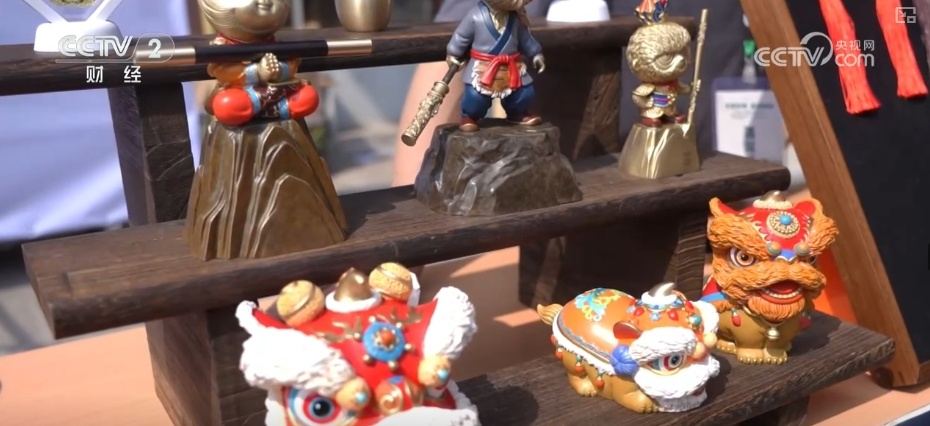 “老手艺”拥抱现代科技设计“非遗好物” 激发传统非遗消费新活力 “老手艺”拥抱现代科技设计“非遗好物” 激发传统非遗消费新活力