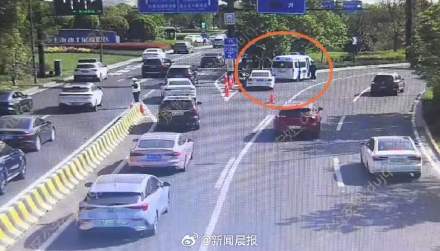司机突发低血钾症辅警紧急救援